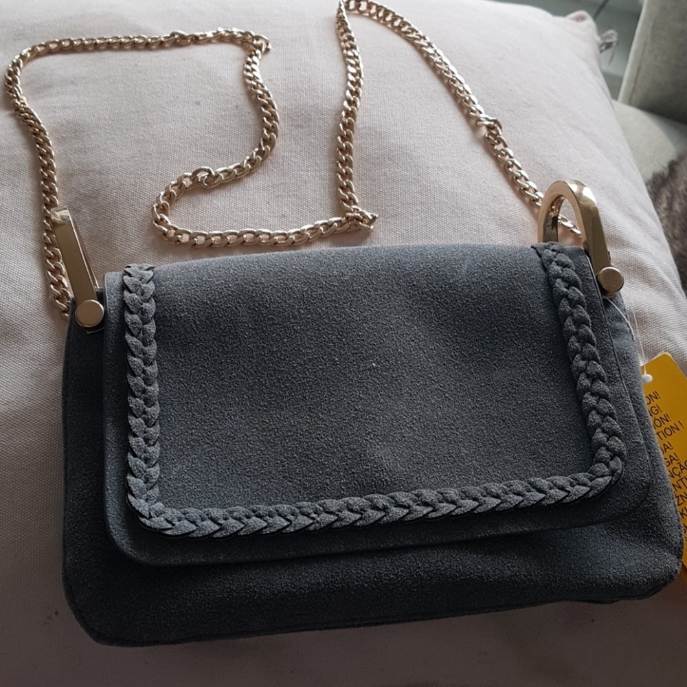 NWT Grey purse with gold tone hardware - Picture 2 of 5